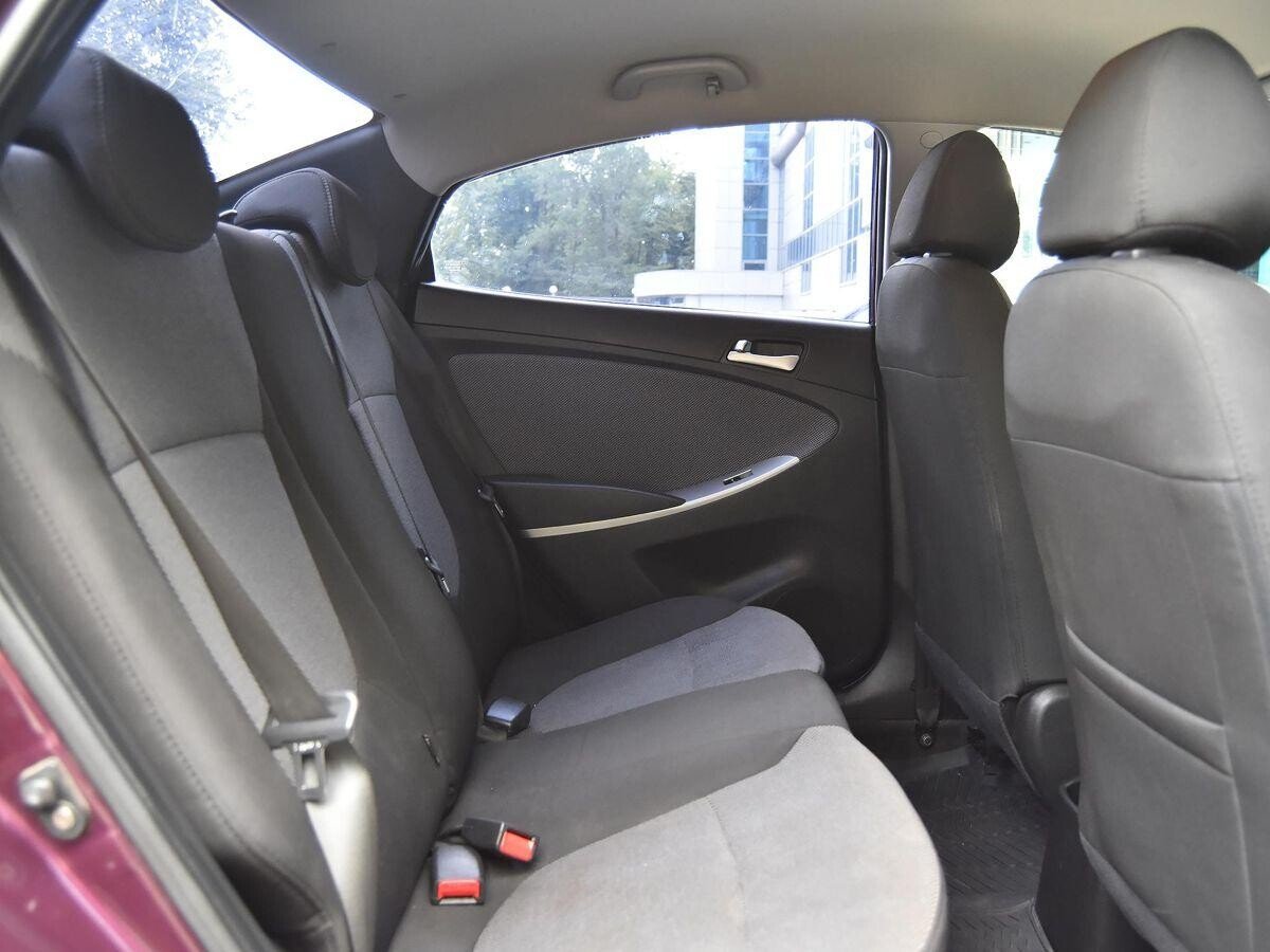 Hyundai Solaris 2013