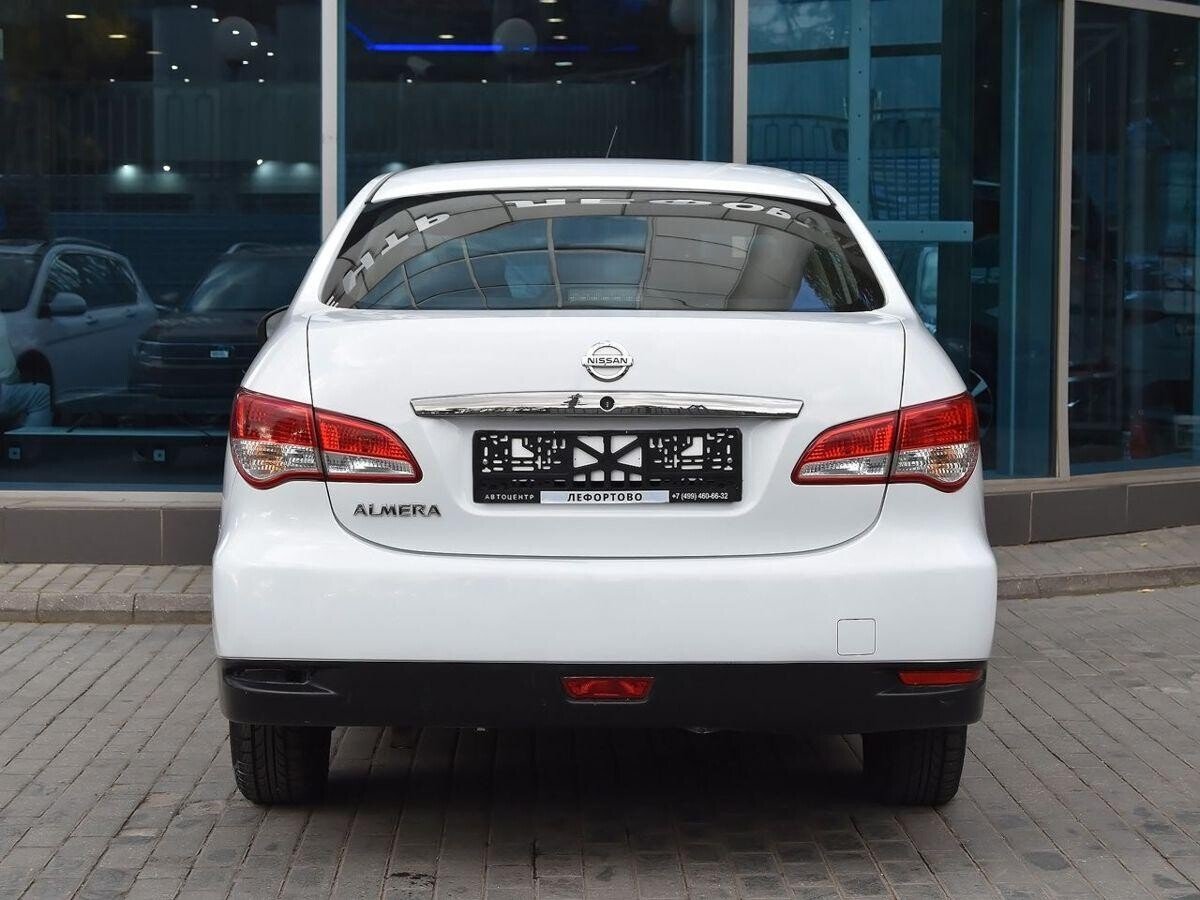 Nissan Almera 2015