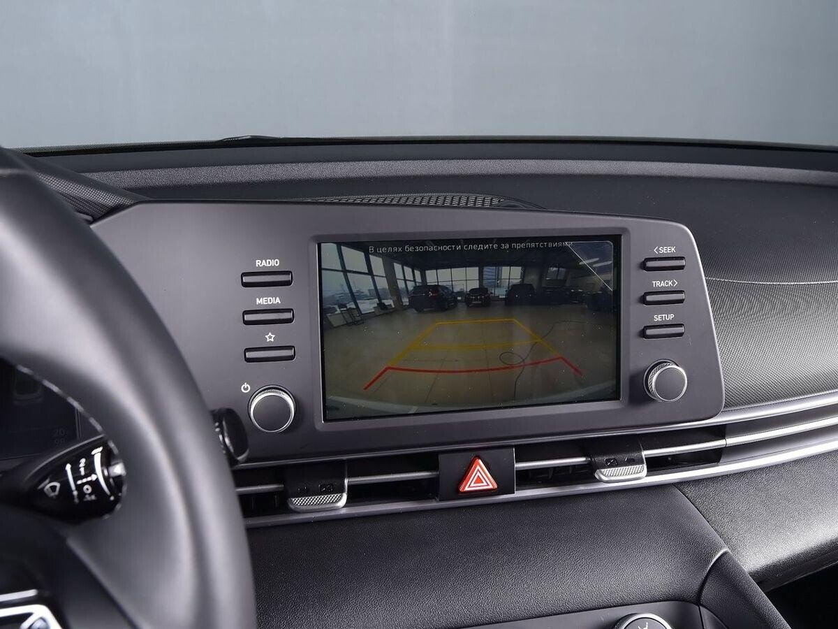 Hyundai Elantra 2021