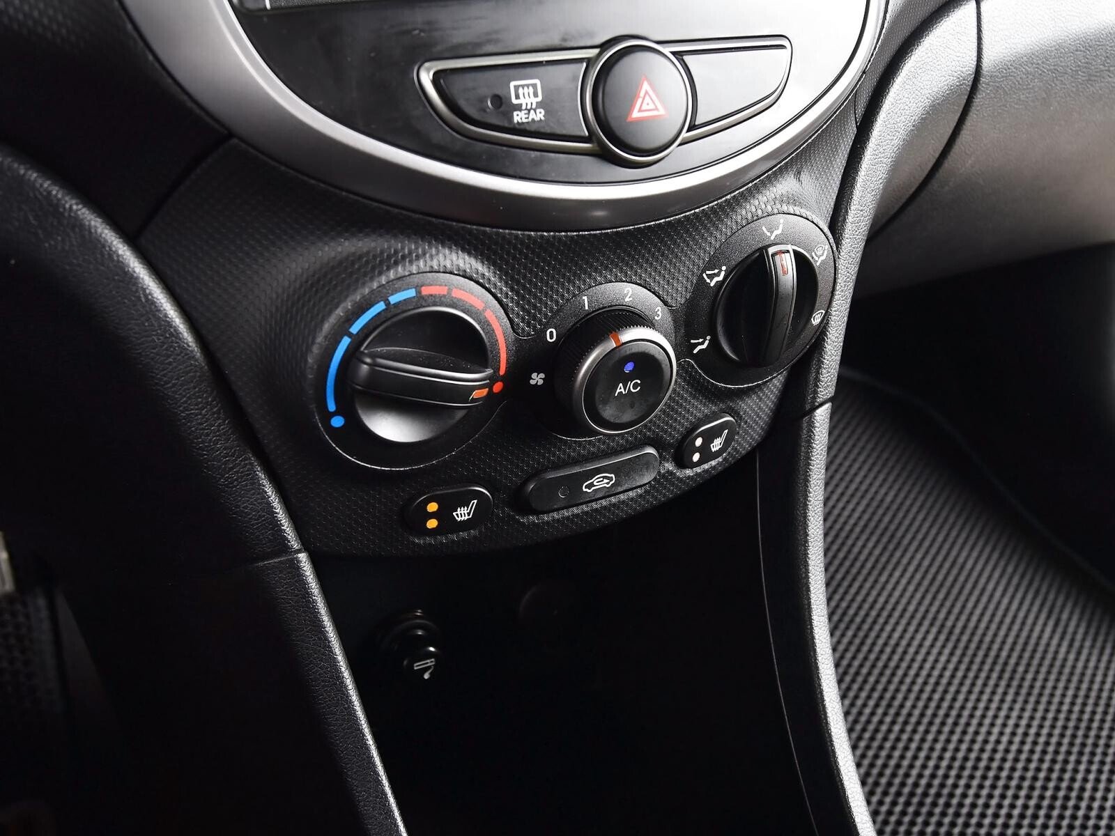 Hyundai Solaris 2015