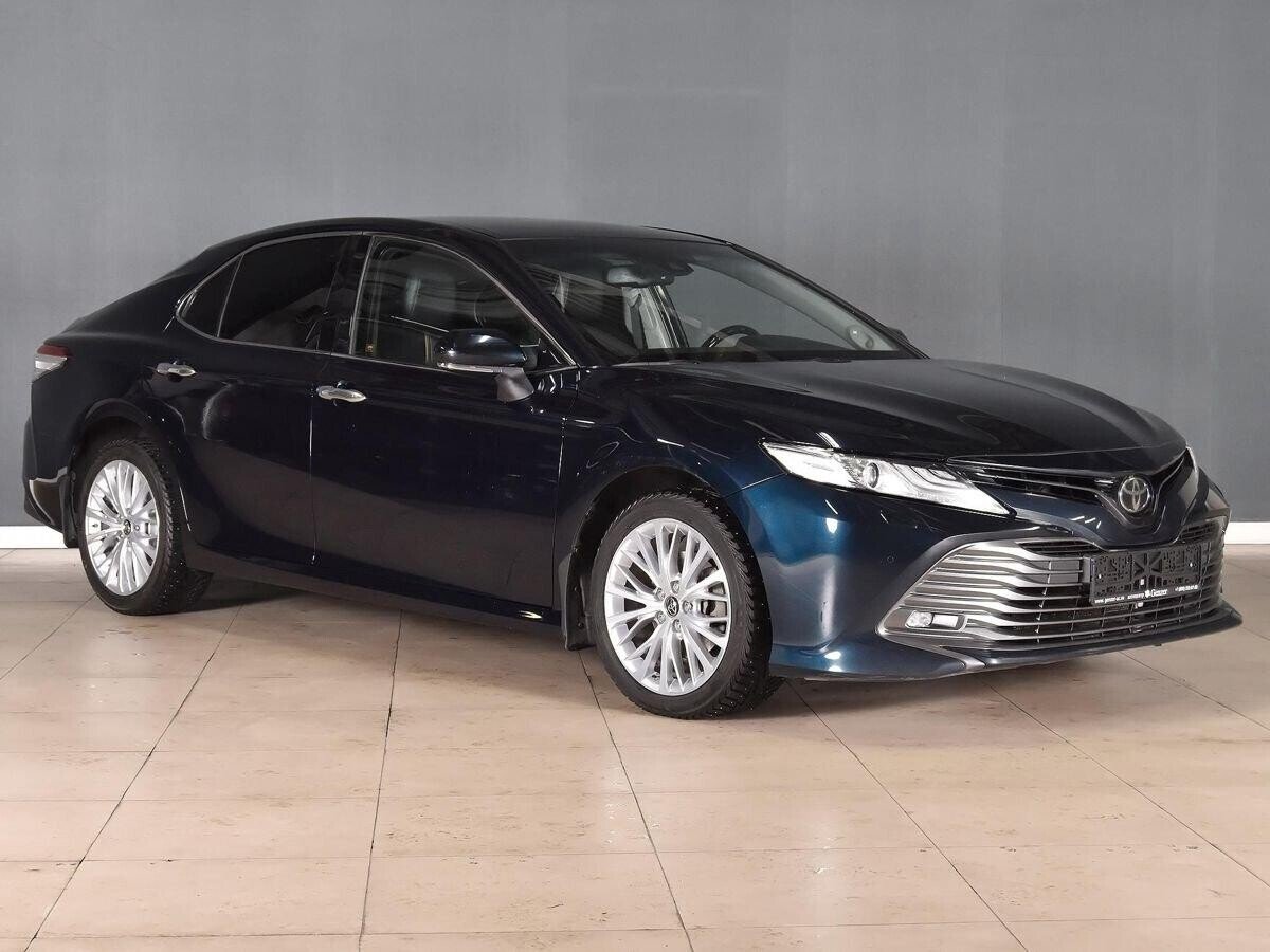 Toyota Camry 2019