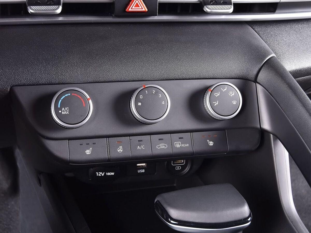 Hyundai Elantra 2021