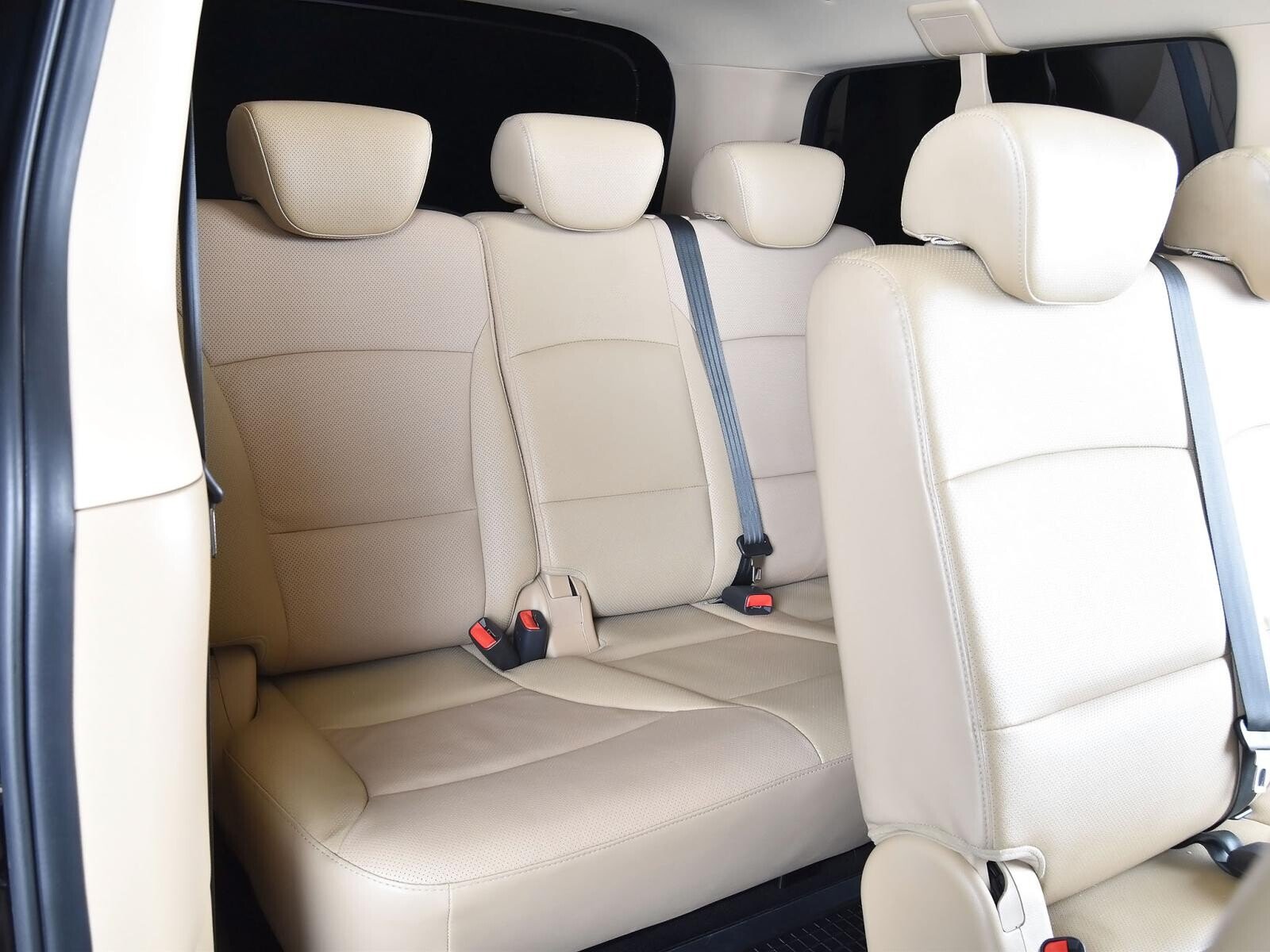 Hyundai H-1 2018