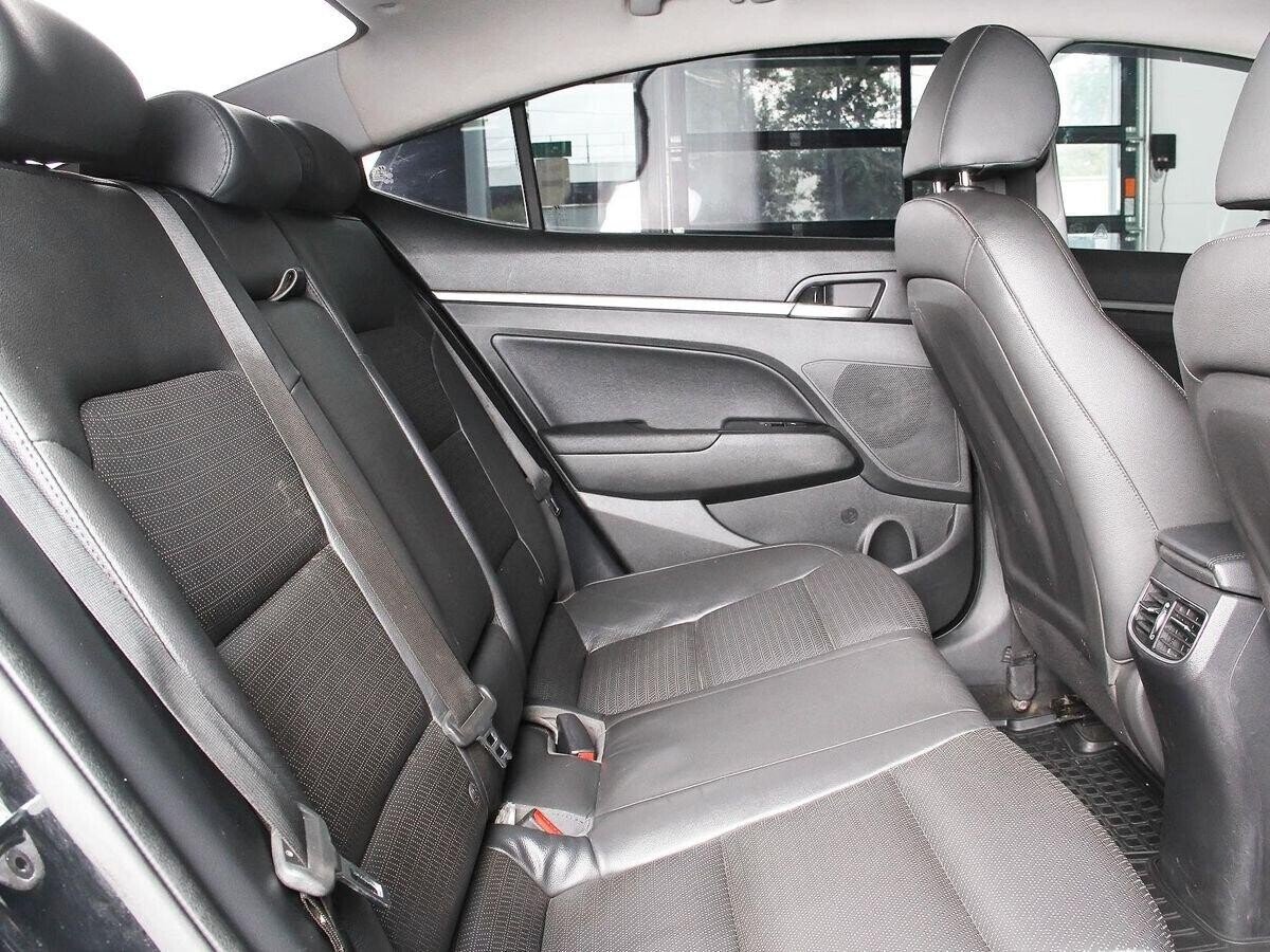 Hyundai Elantra 2019