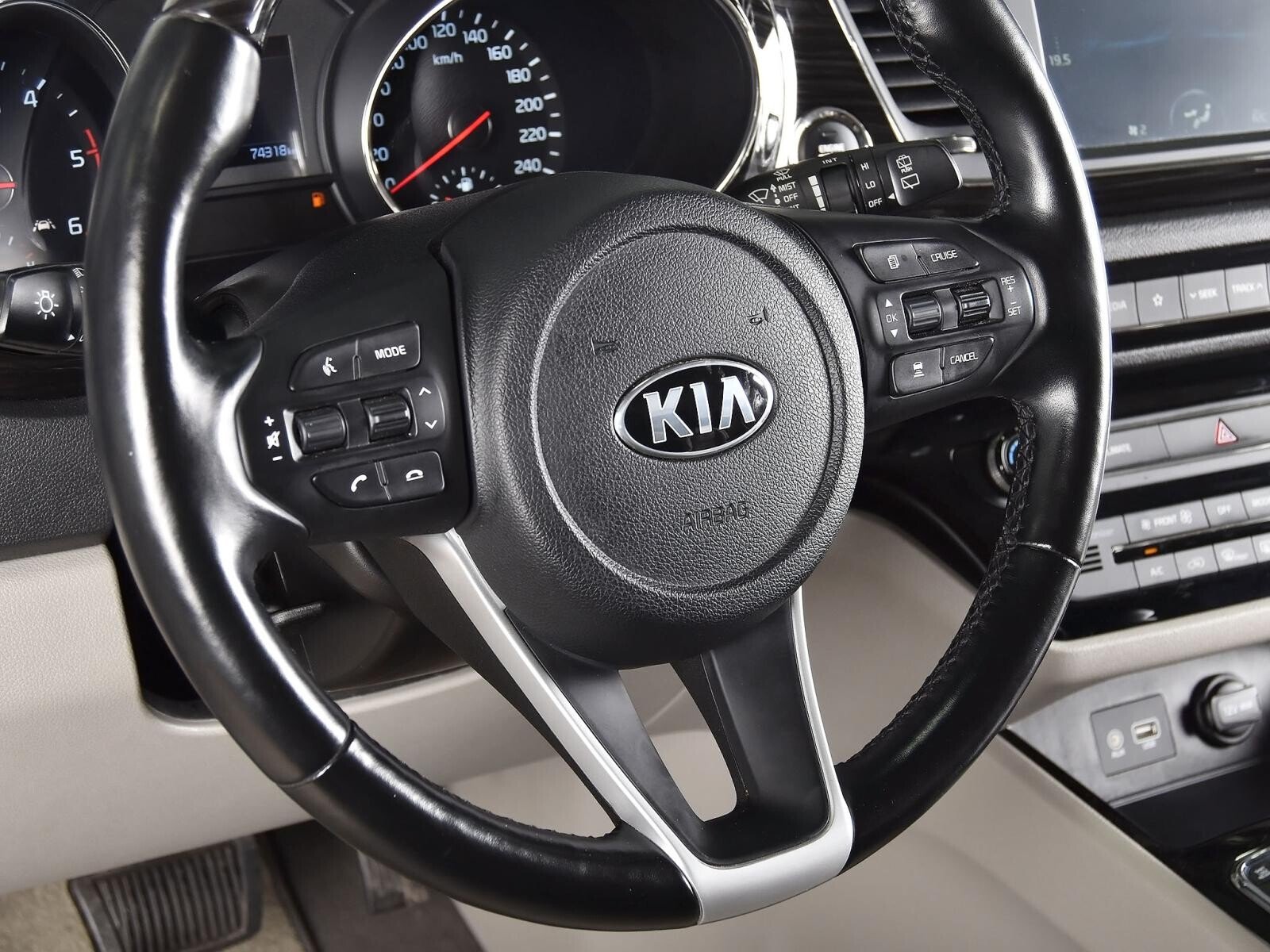 Kia Carnival 2019