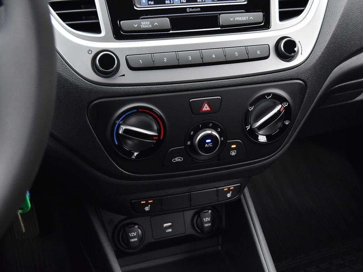 Hyundai Solaris 2021