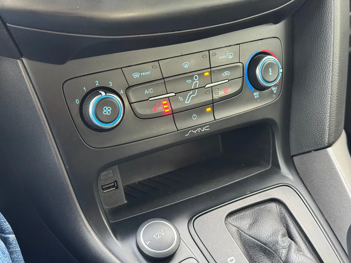 Ford Focus 2017 SYNC Edition