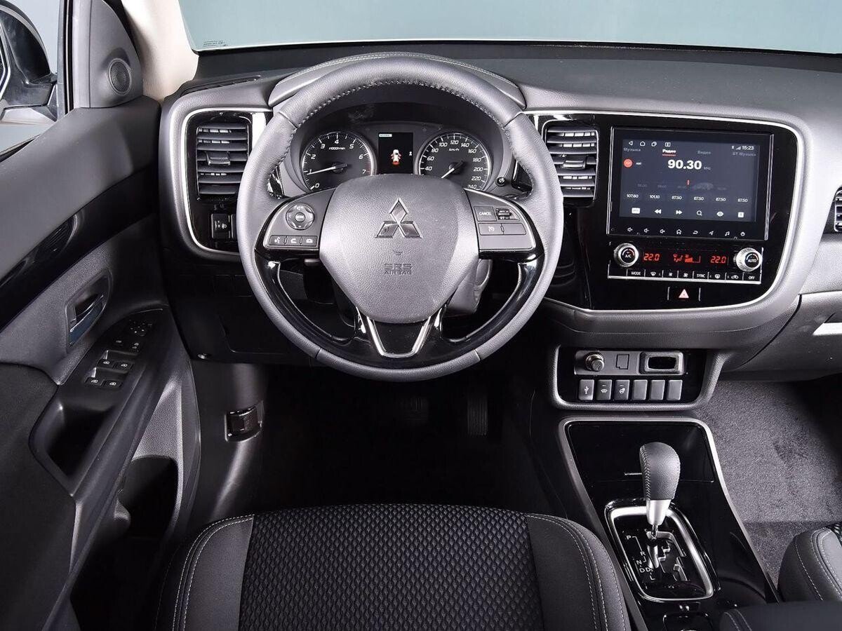 Mitsubishi Outlander 2021