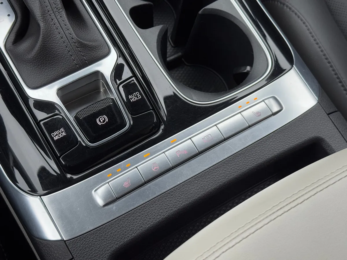 Kia Carnival 2021 Luxe