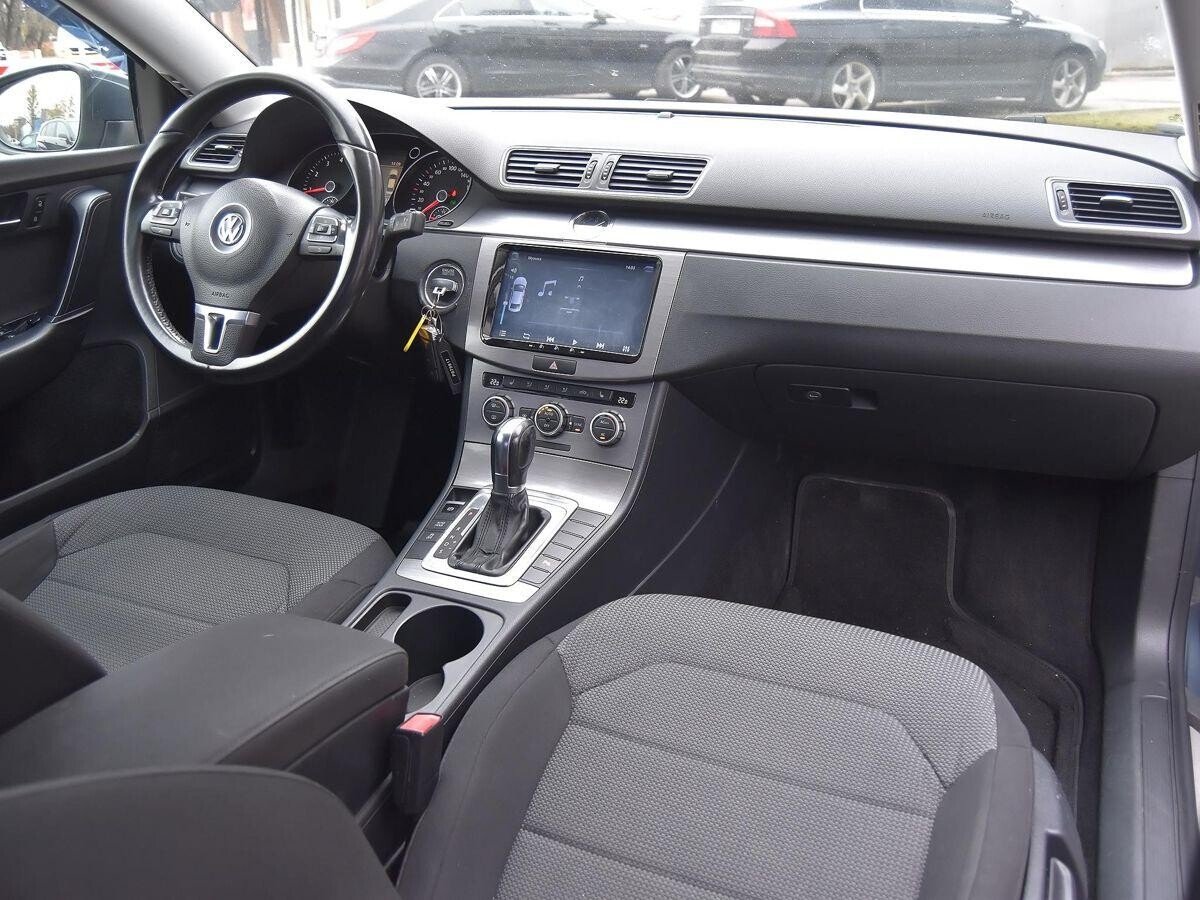 Volkswagen Passat 2012