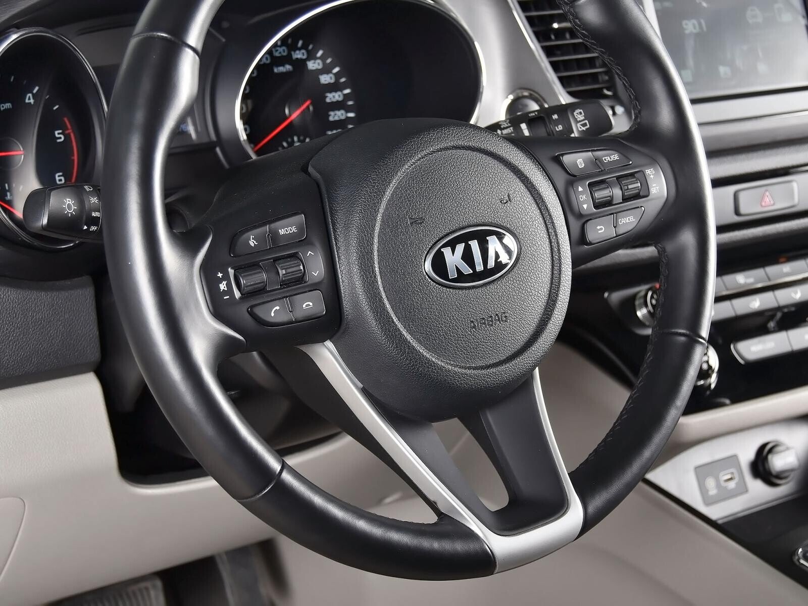 Kia Carnival 2019