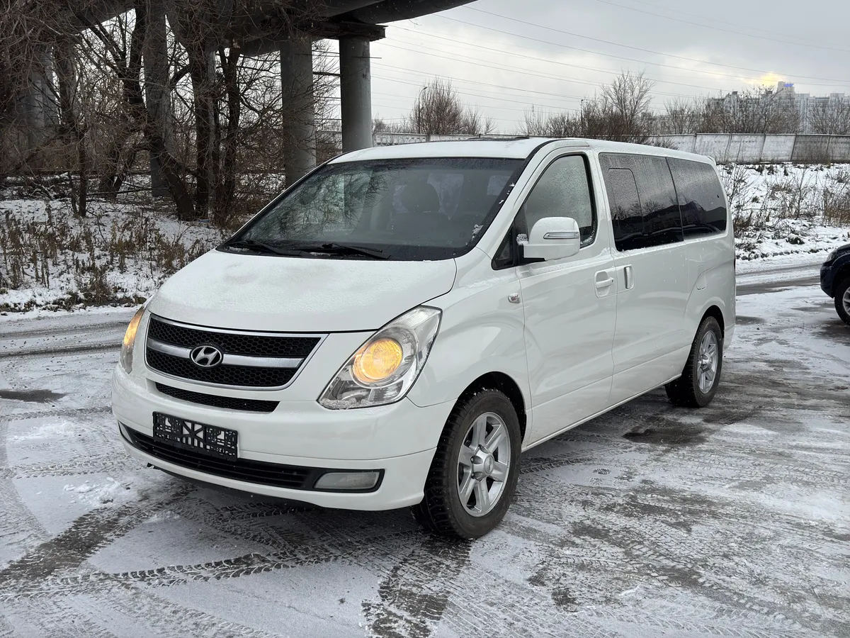 Hyundai Grand Starex 2012