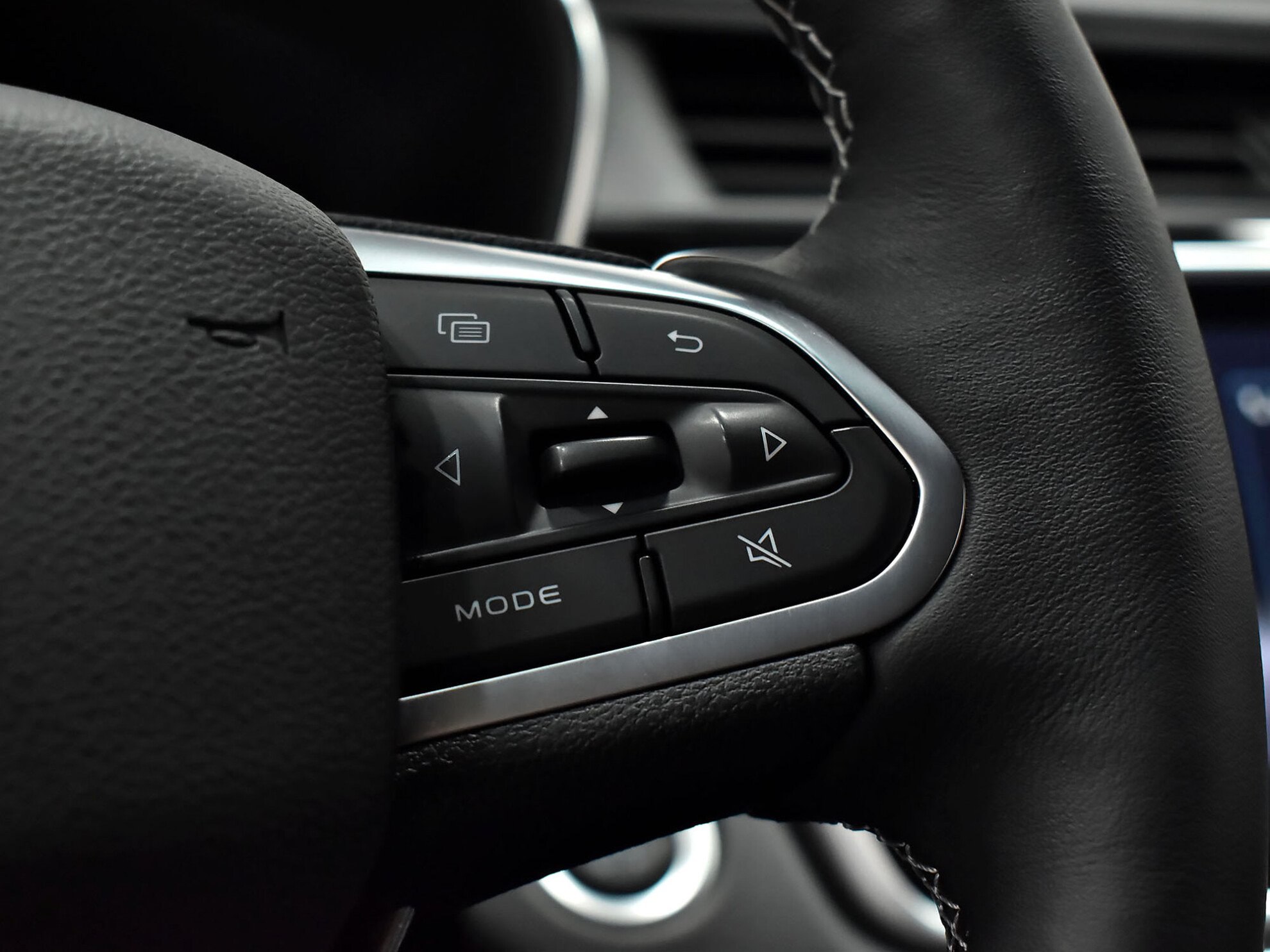 Geely Atlas Pro 2021 Luxury