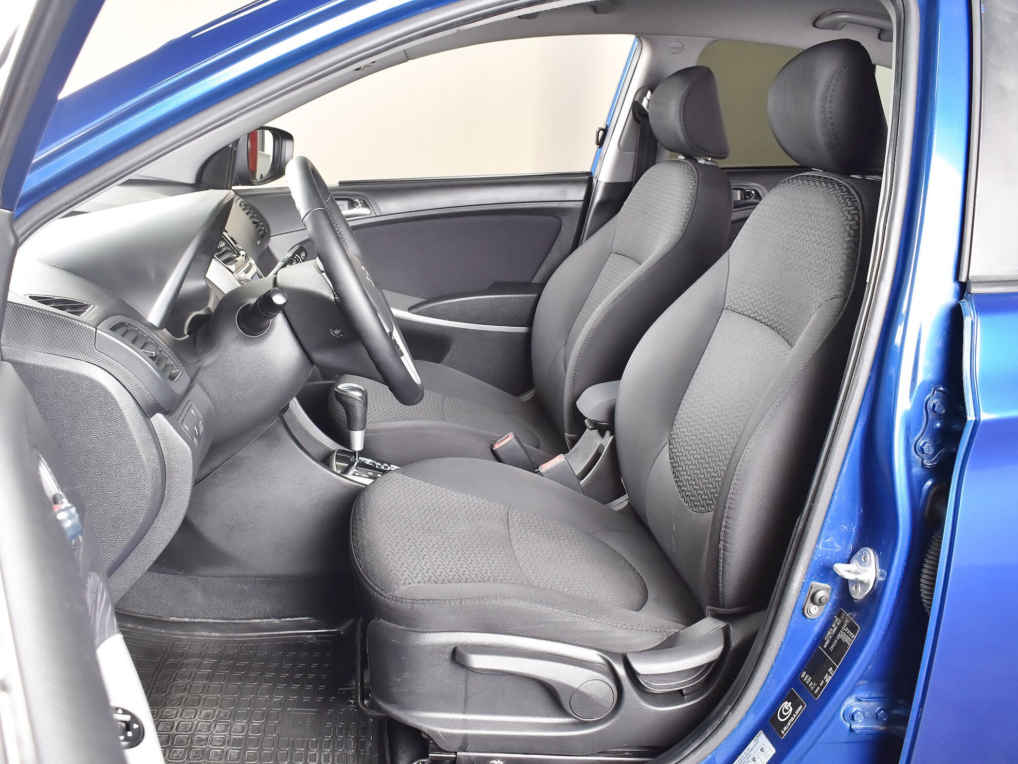 Hyundai Solaris 2012 Family