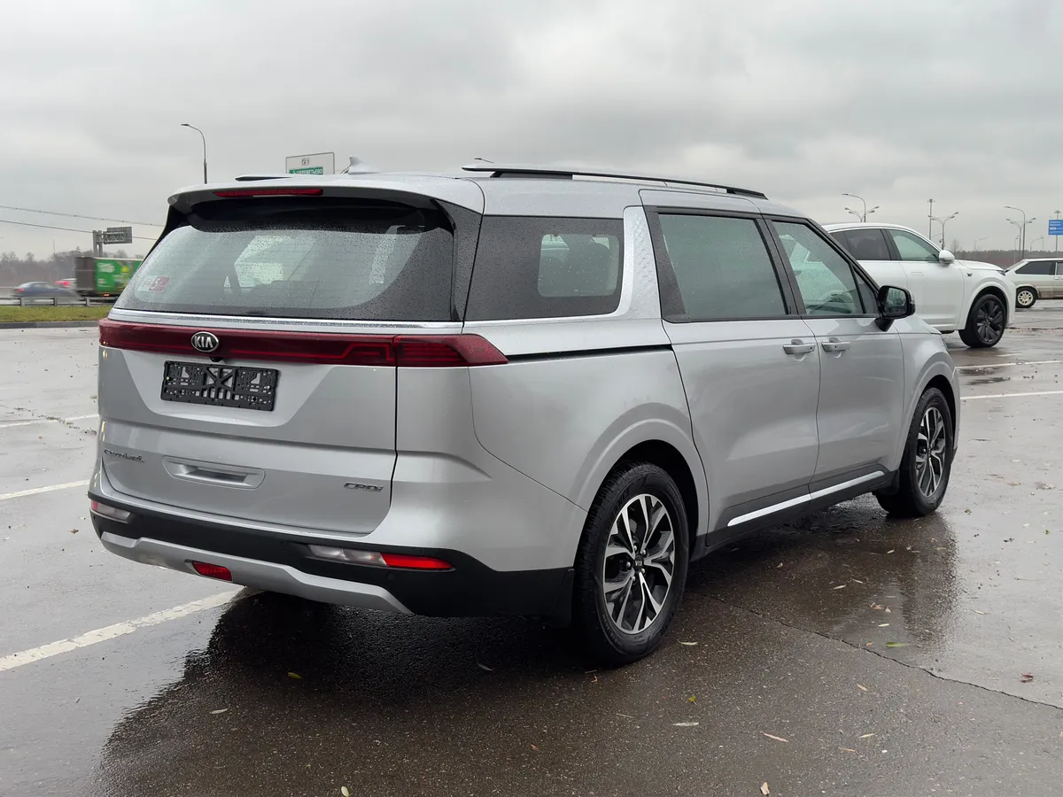Kia Carnival 2021 Luxe