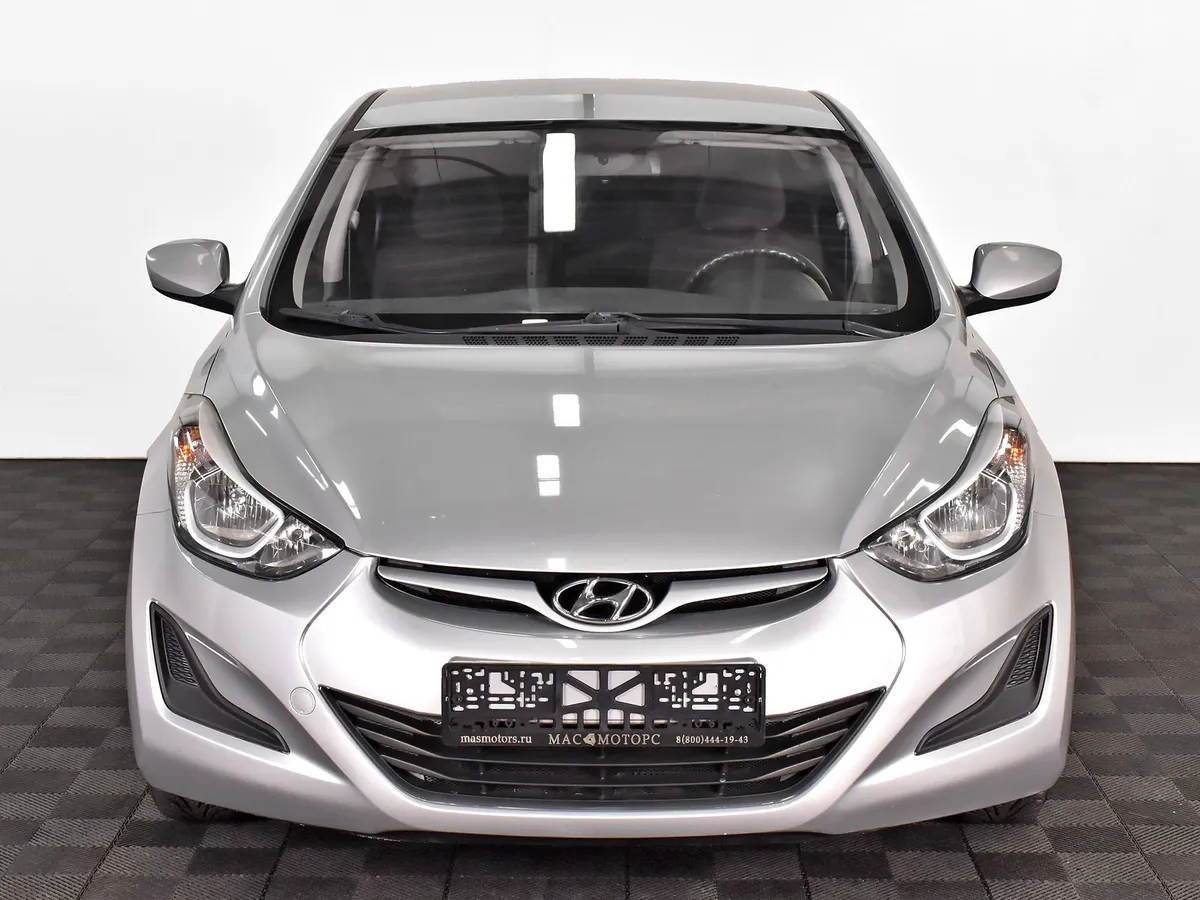 Hyundai Elantra 2015 Base (M813)