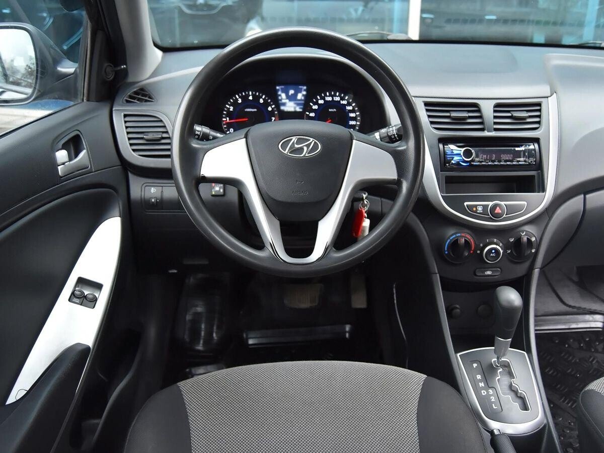 Hyundai Solaris 2012