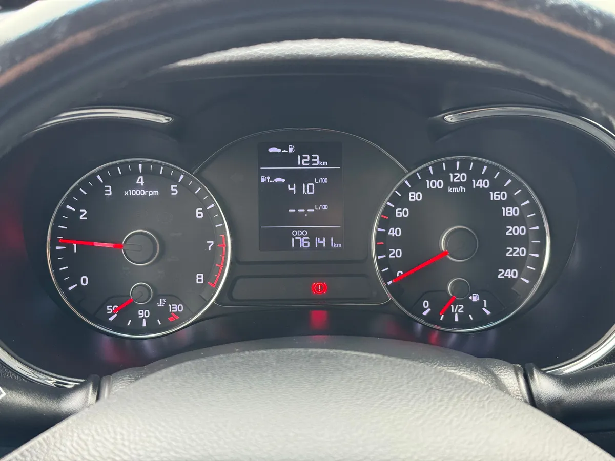 Kia Cerato 2014 Comfort (D695)