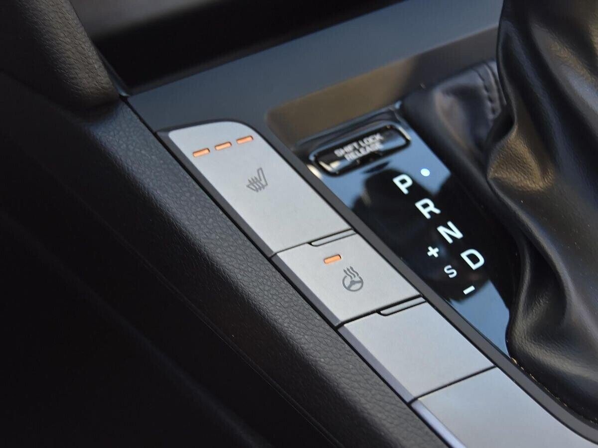 Hyundai Elantra 2019