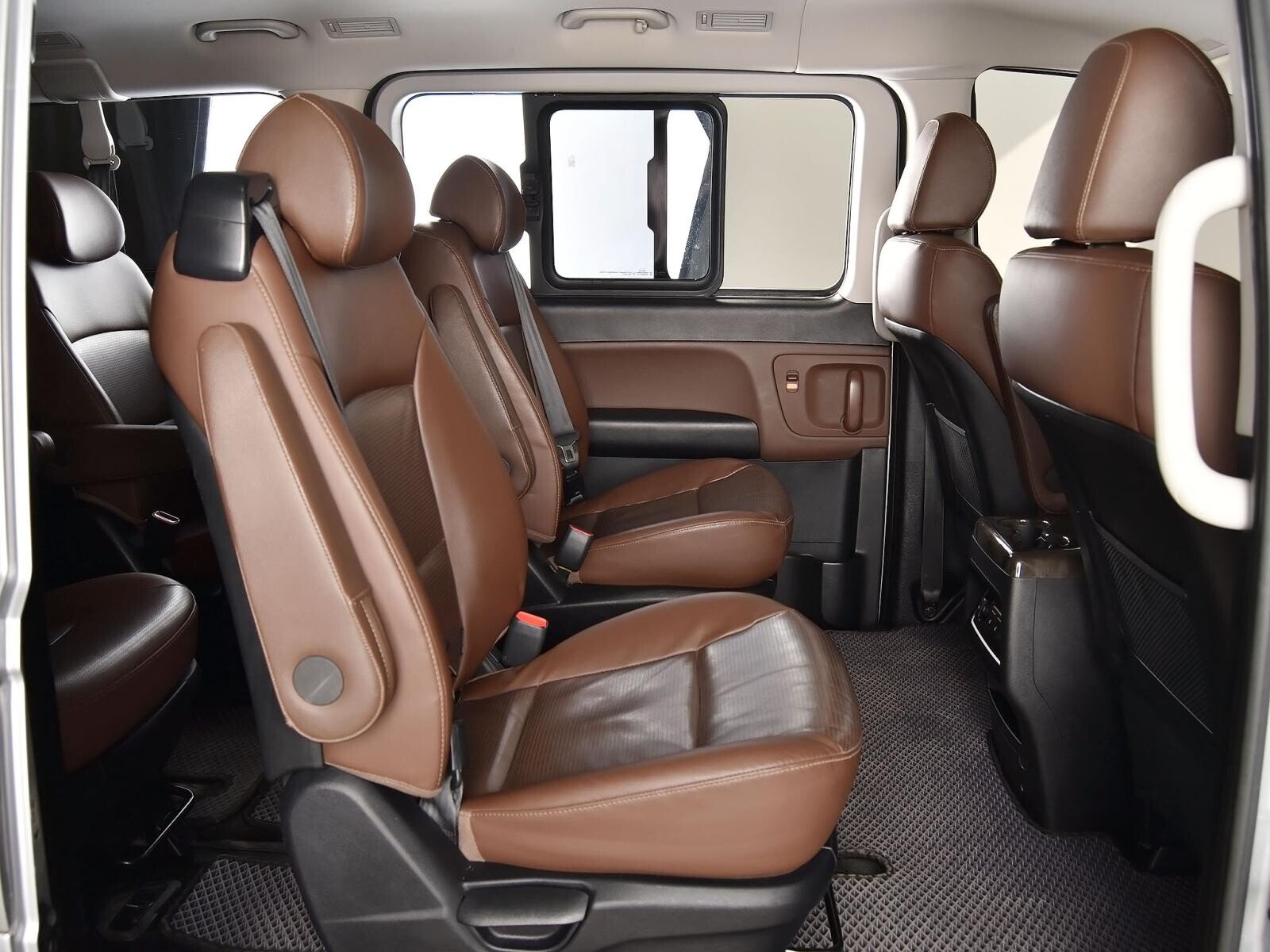 Hyundai Grand Starex 2019