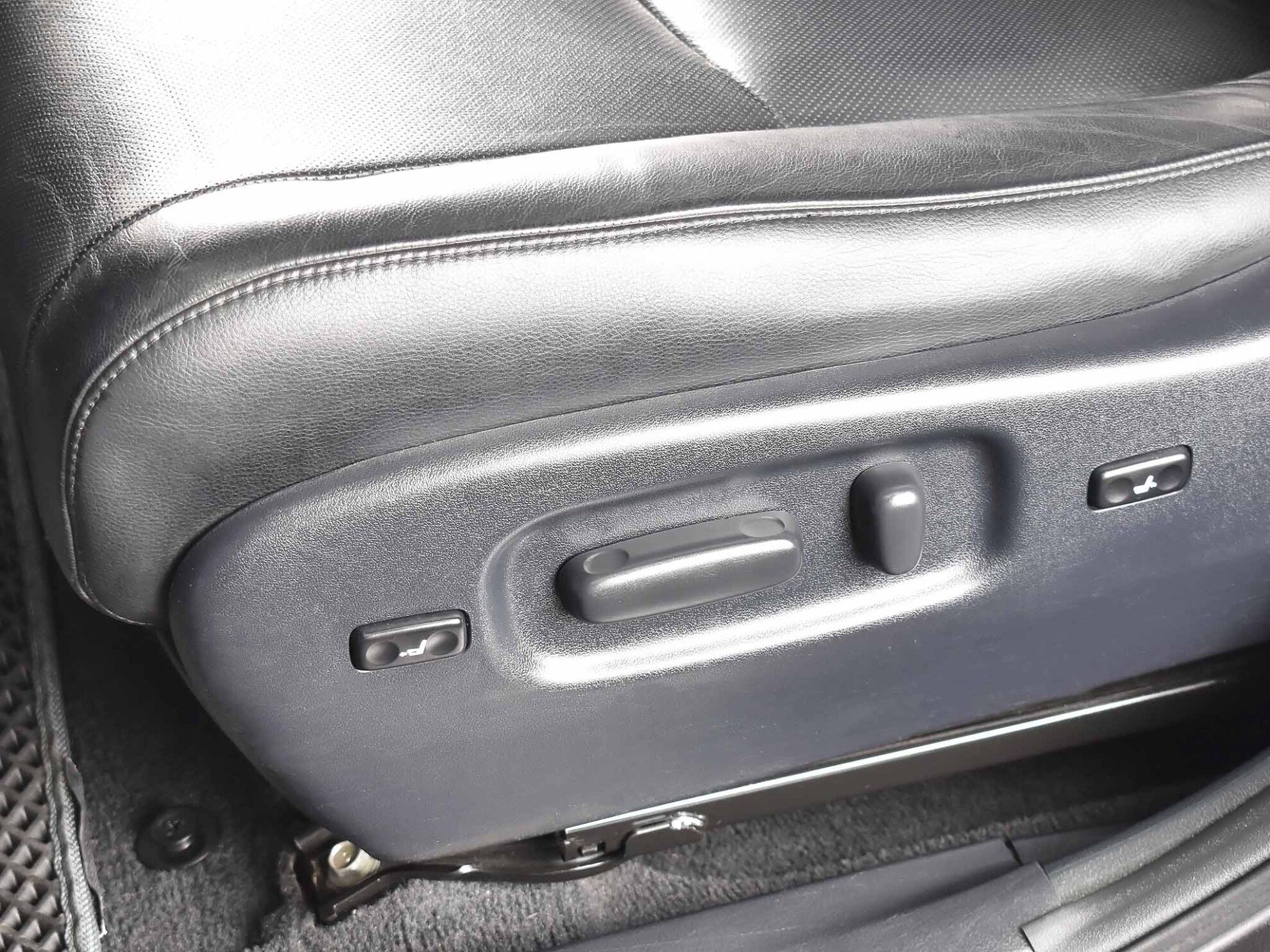 Toyota Highlander 2012 Люкс