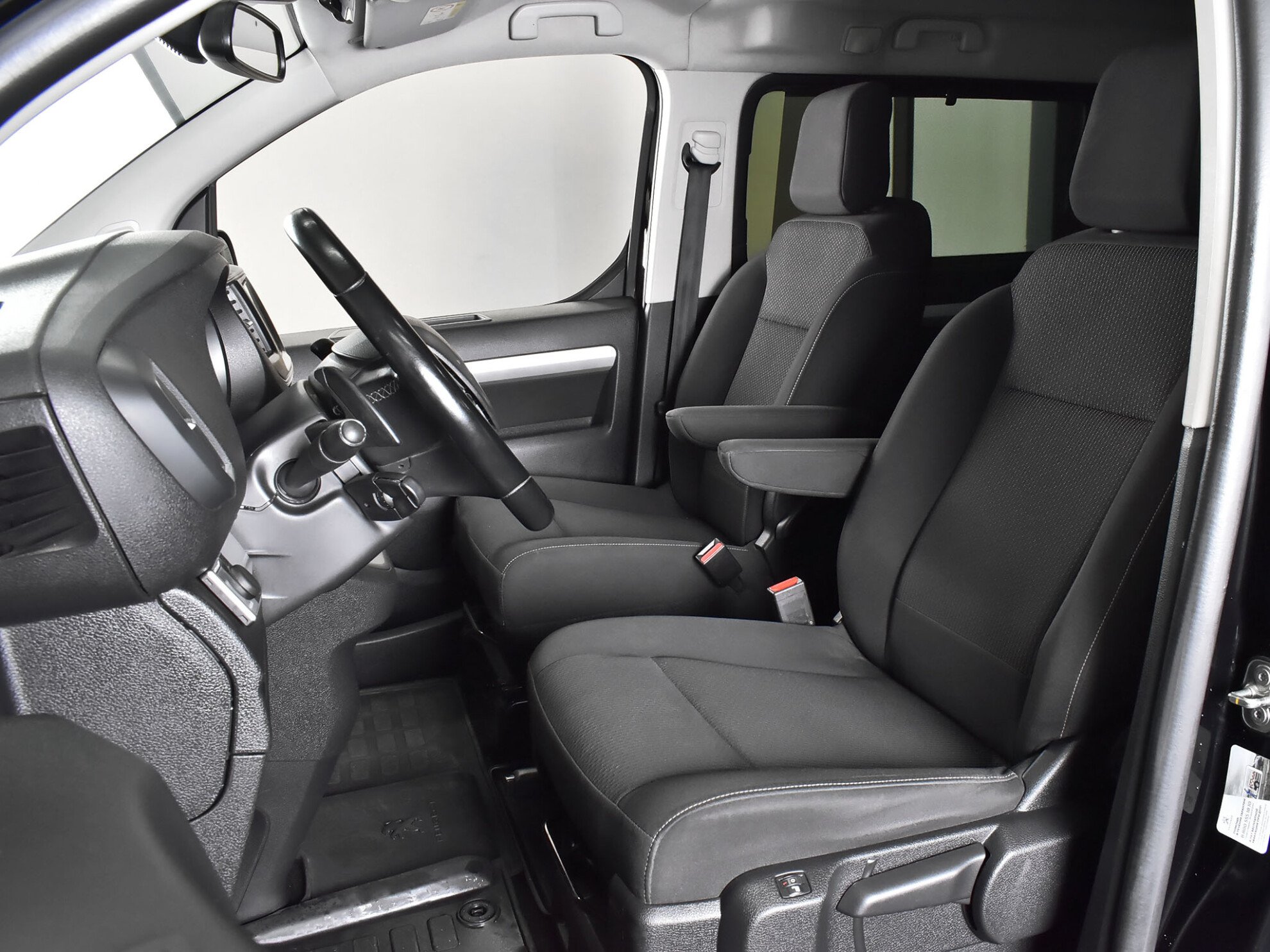 Peugeot Traveller 2021 Active