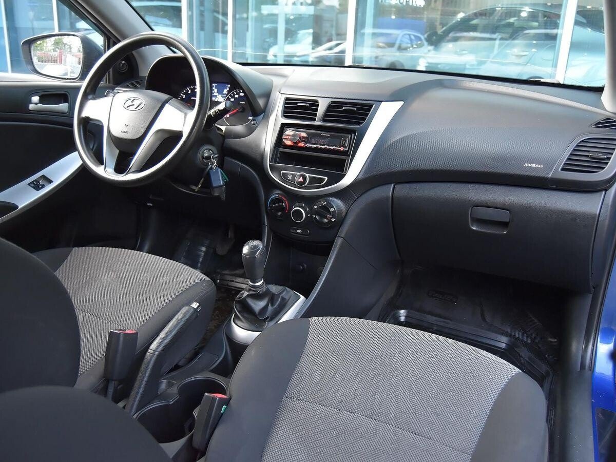 Hyundai Solaris 2013