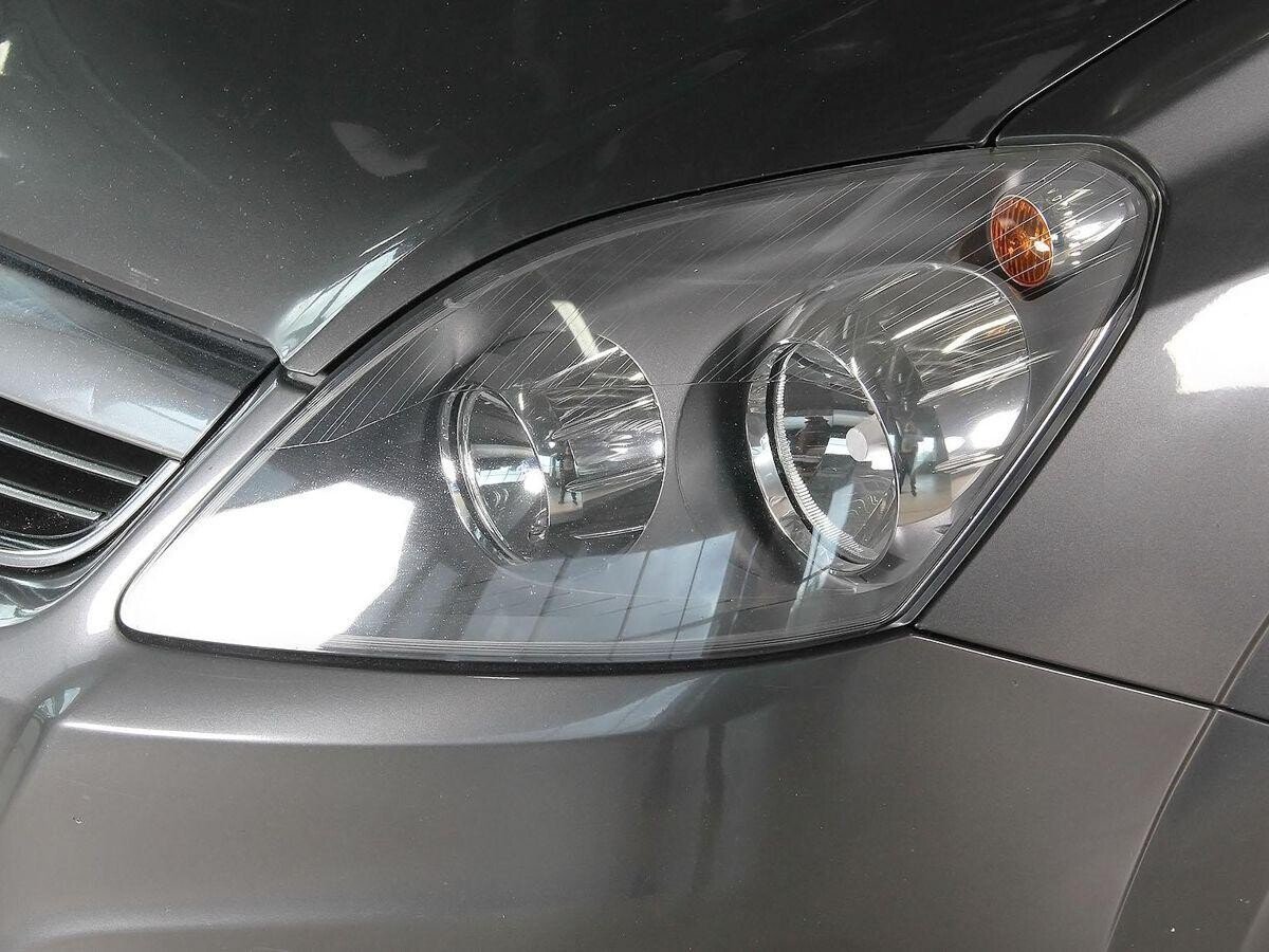 Opel Zafira 2011