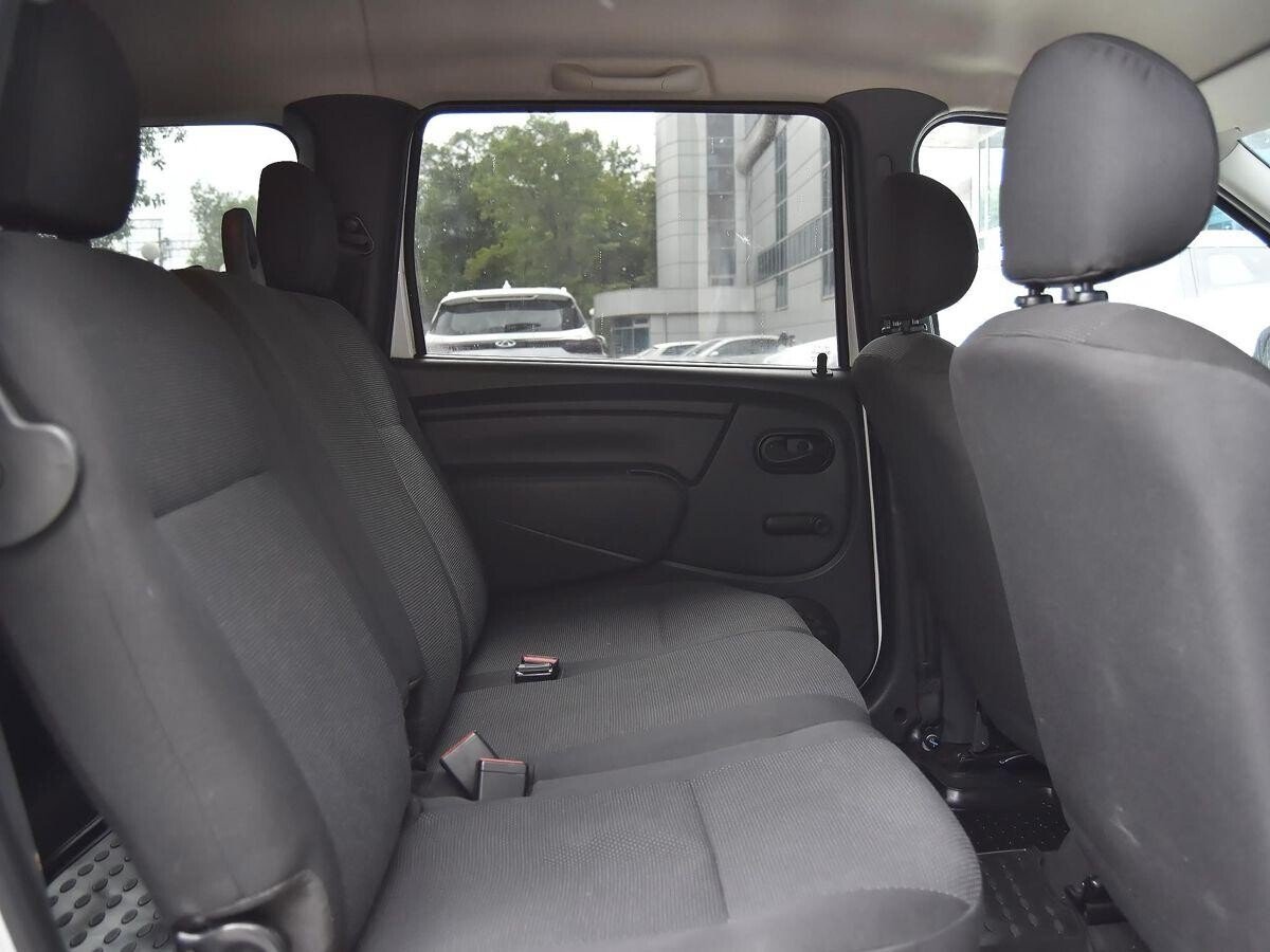 Lada Largus 2019
