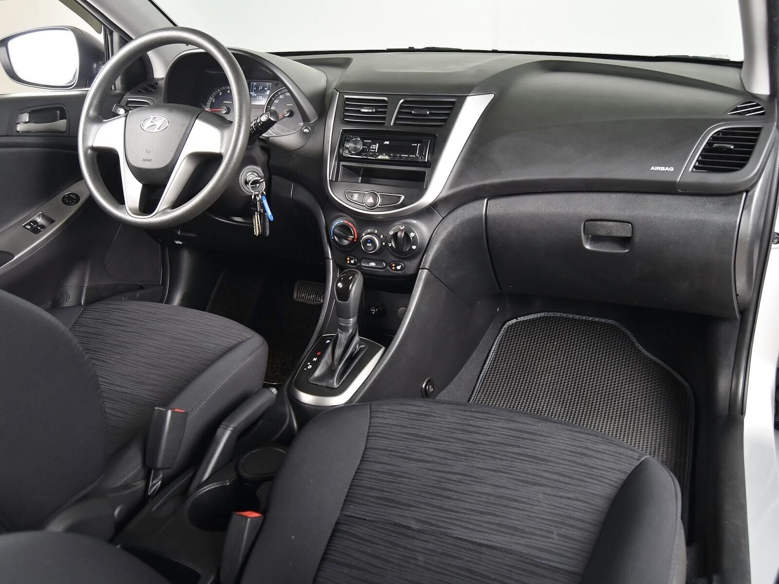 Hyundai Solaris 2015