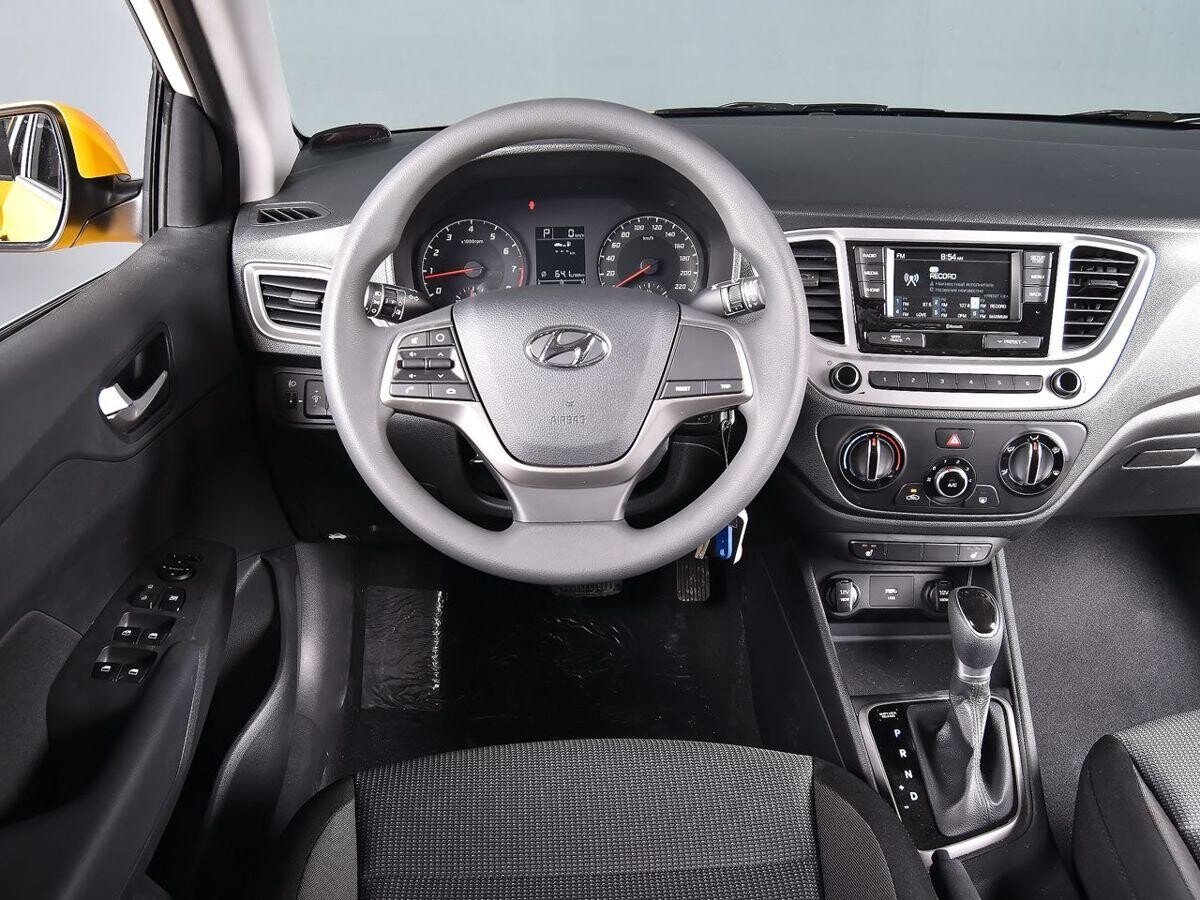 Hyundai Solaris 2021