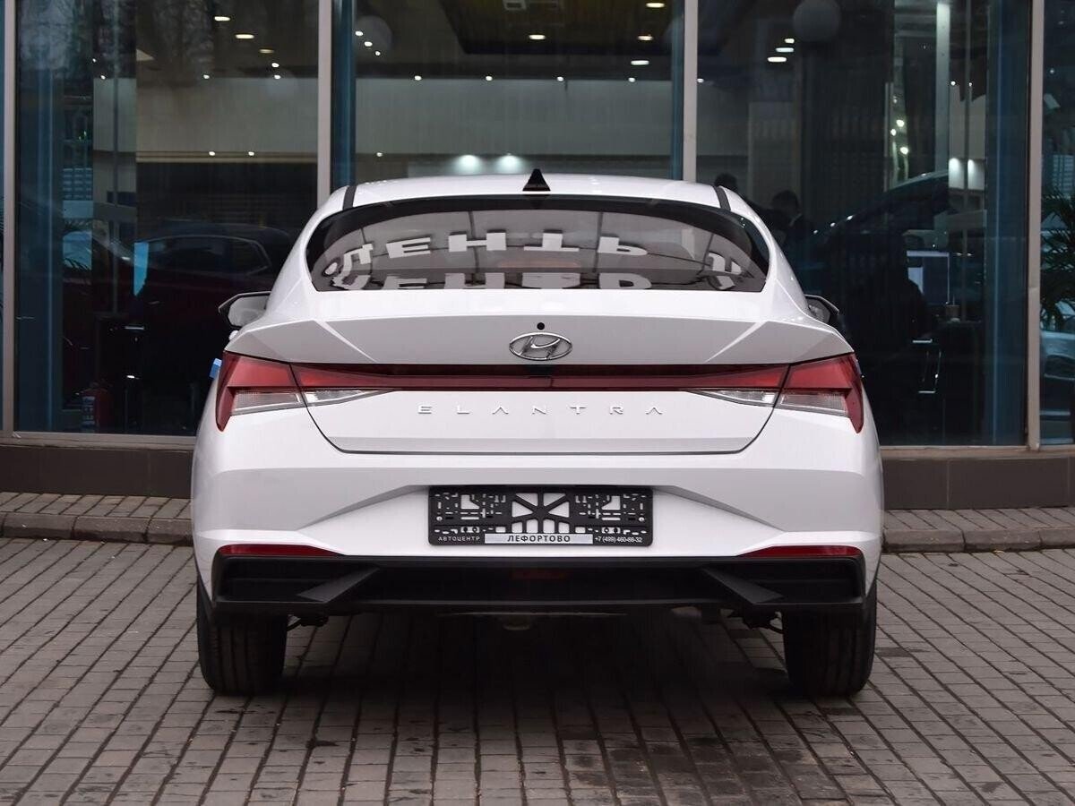 Hyundai Elantra 2021