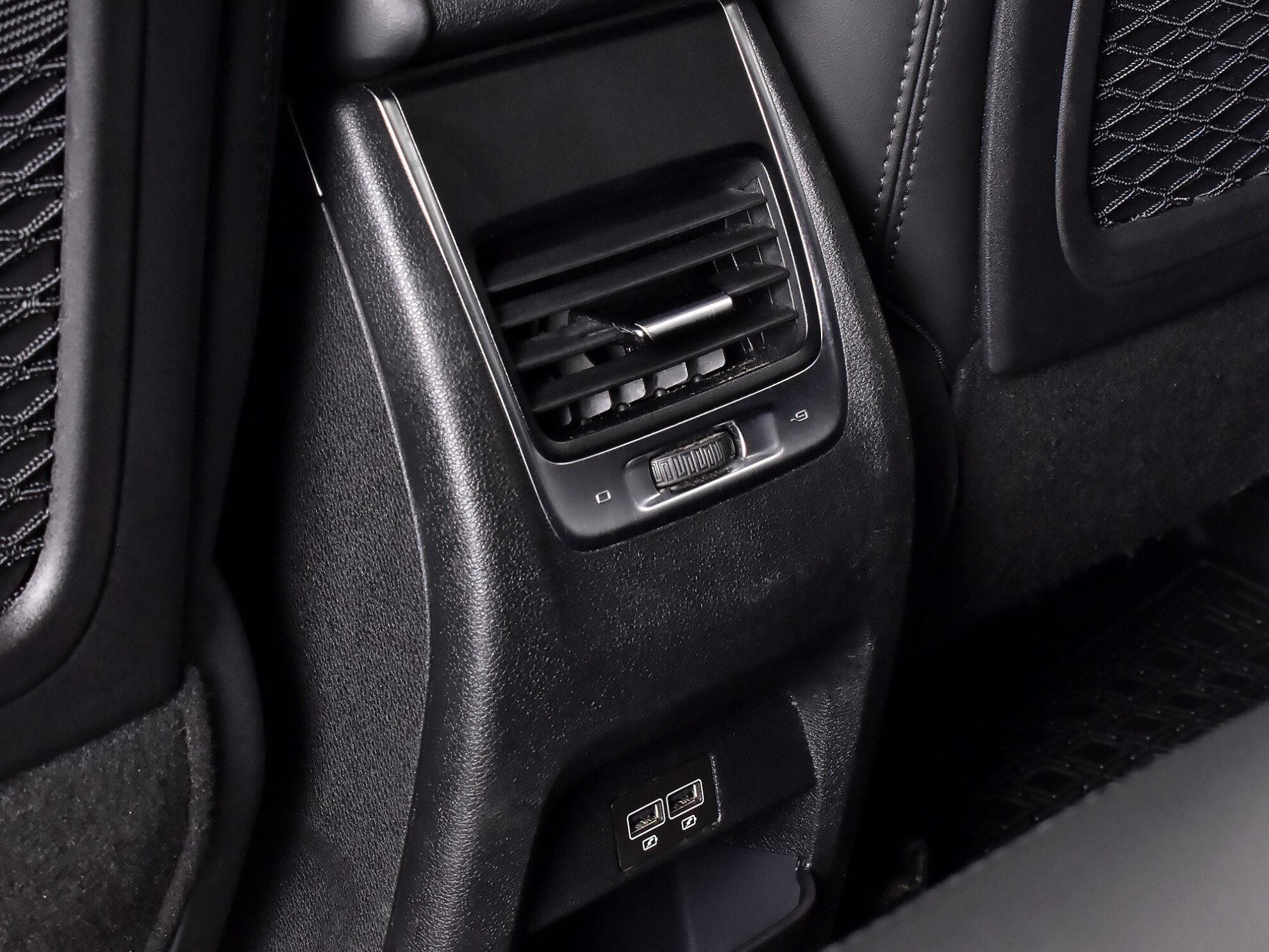 Geely Atlas 2020 Luxury LED + Yandex Auto