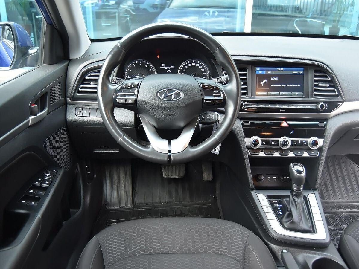 Hyundai Elantra 2019