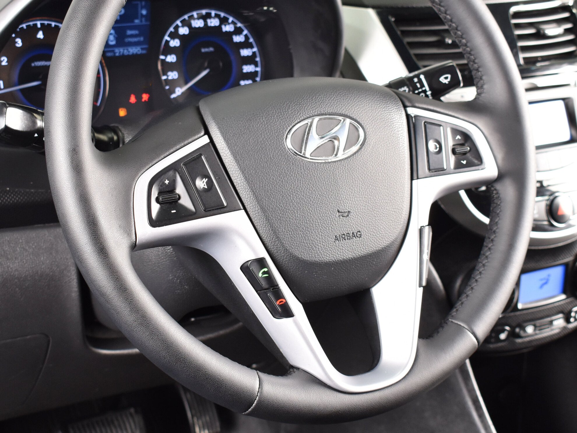 Hyundai Solaris 2012 Family