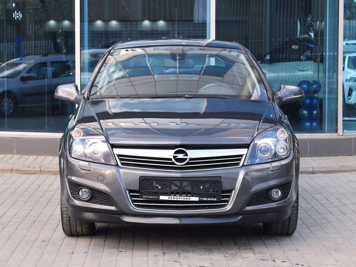 Opel Astra 2012