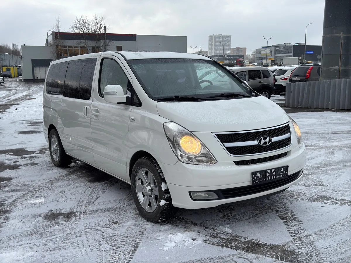 Hyundai Grand Starex 2012