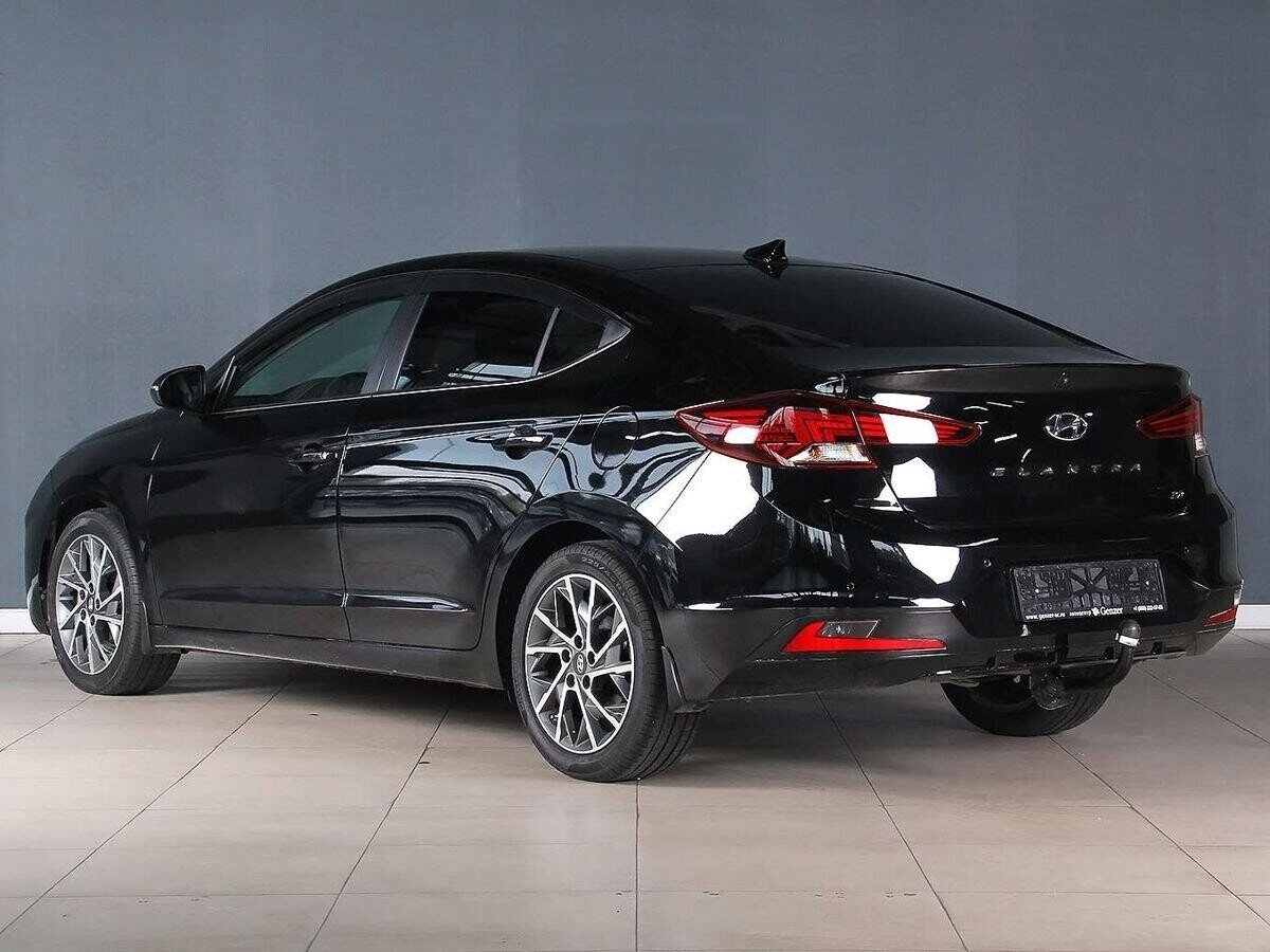 Hyundai Elantra 2019