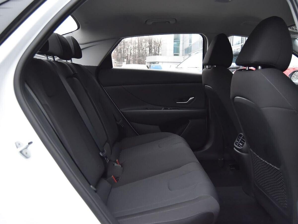 Hyundai Elantra 2021