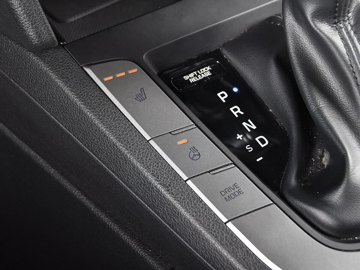 Hyundai Elantra 2019