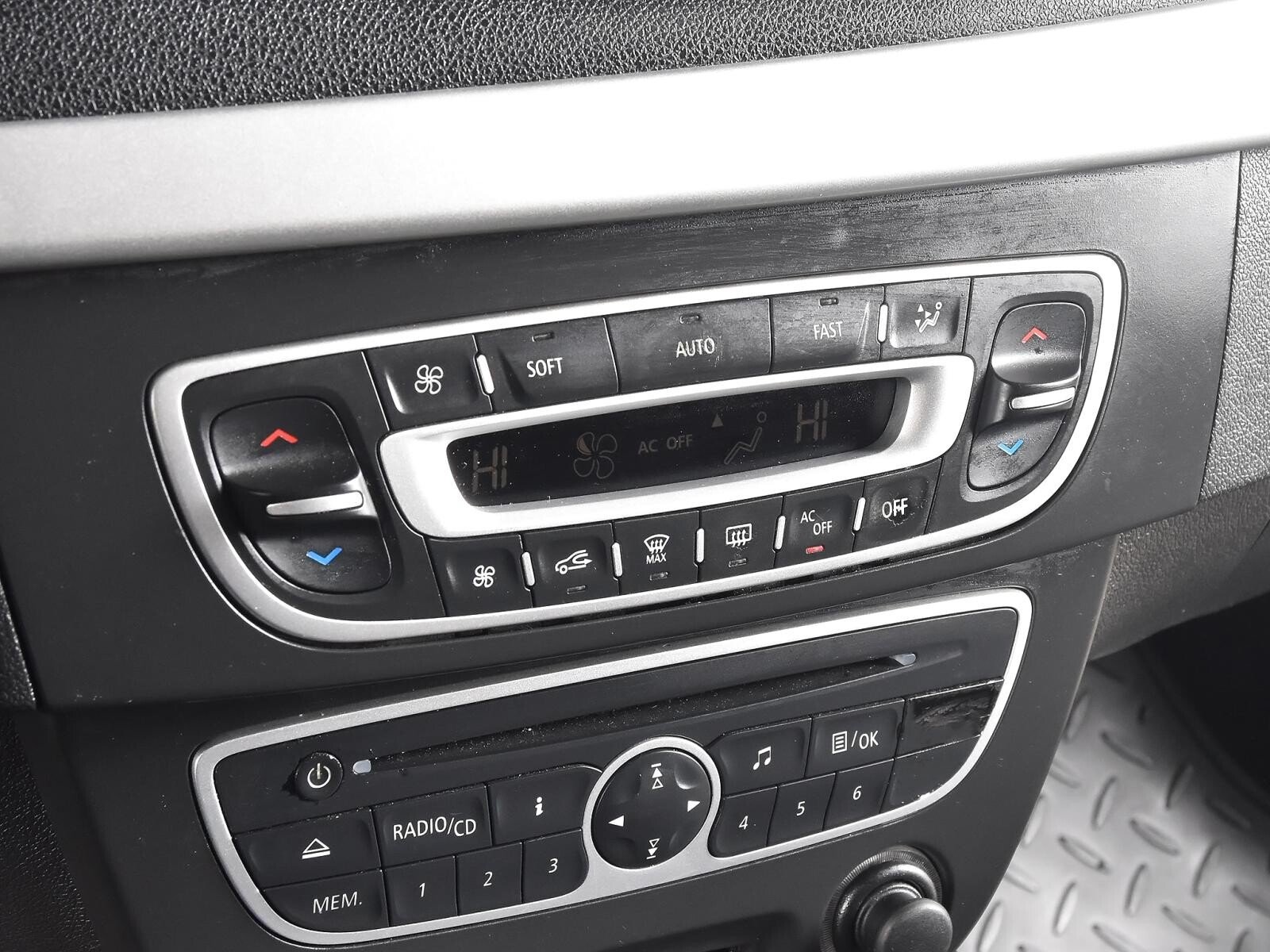Renault Fluence 2012