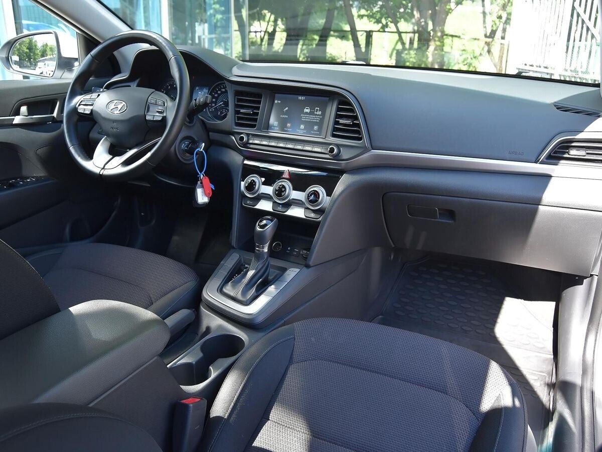 Hyundai Elantra 2019