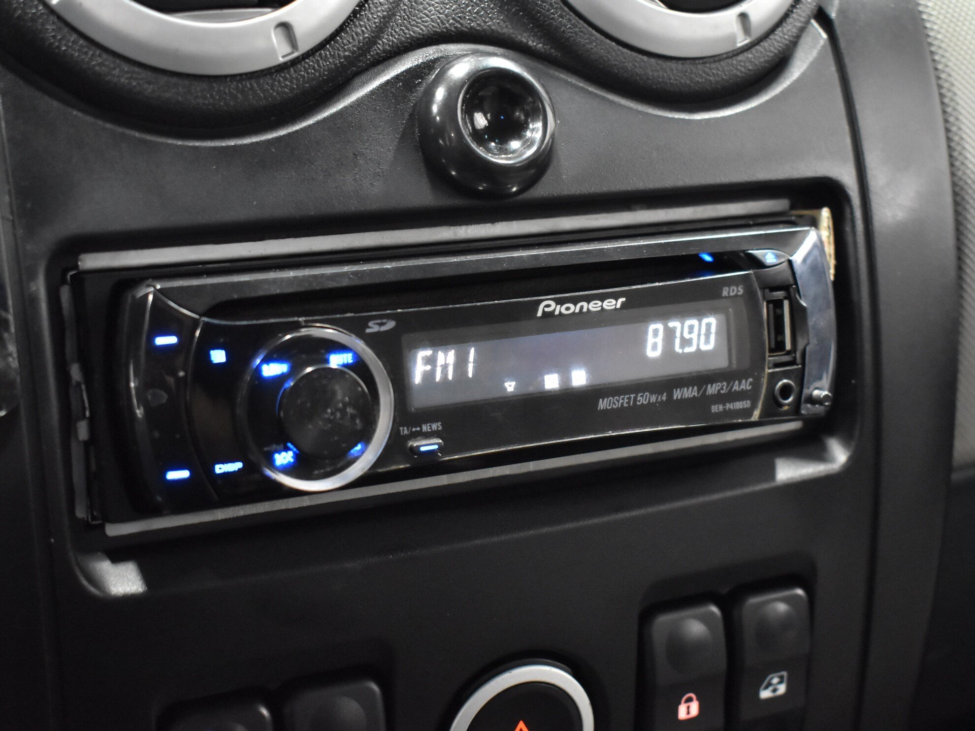 Lada Largus 2017 Classic Audio