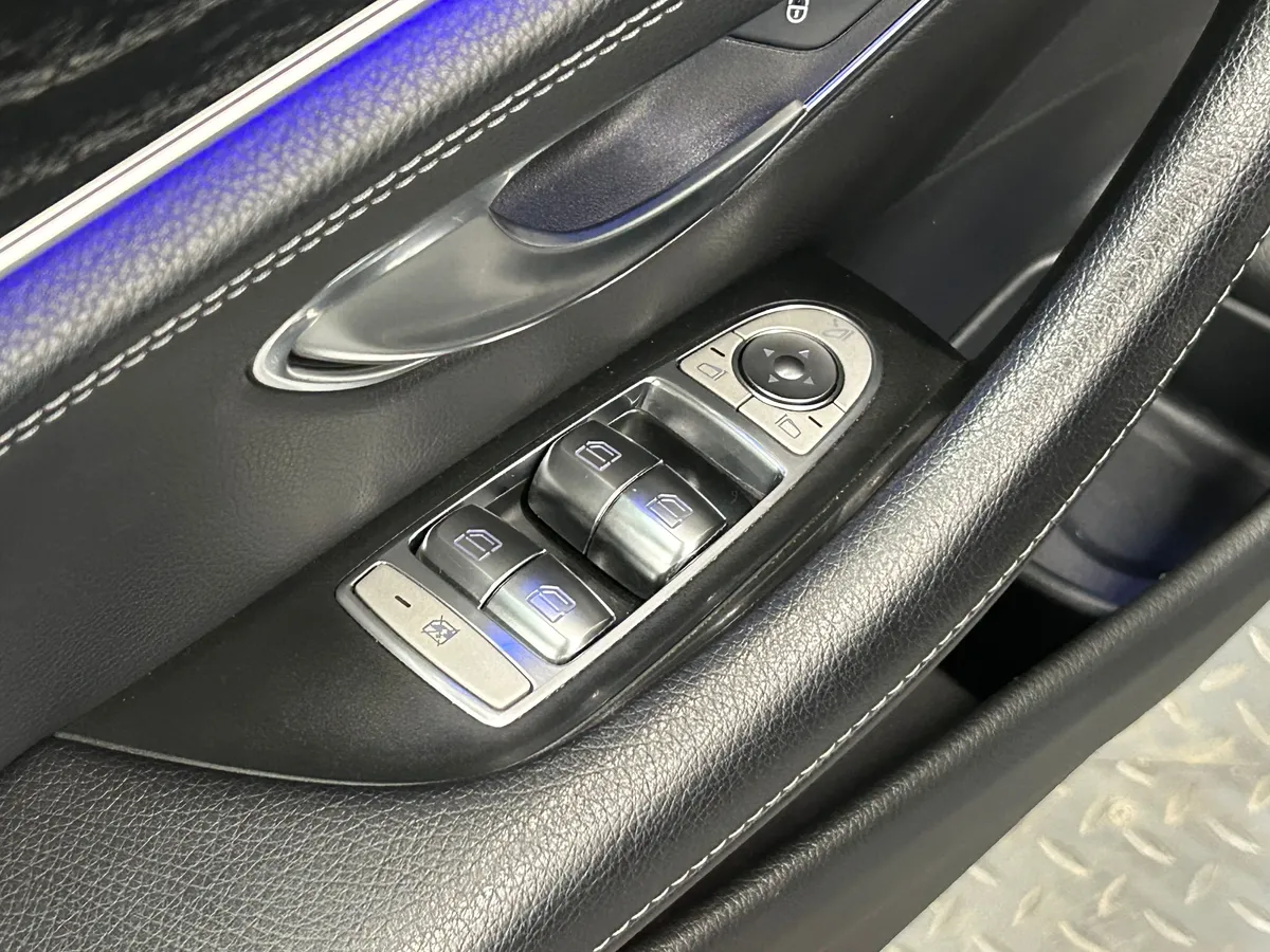 Mercedes-Benz E-Класс 2018 E 220 d 4MATIC Premium