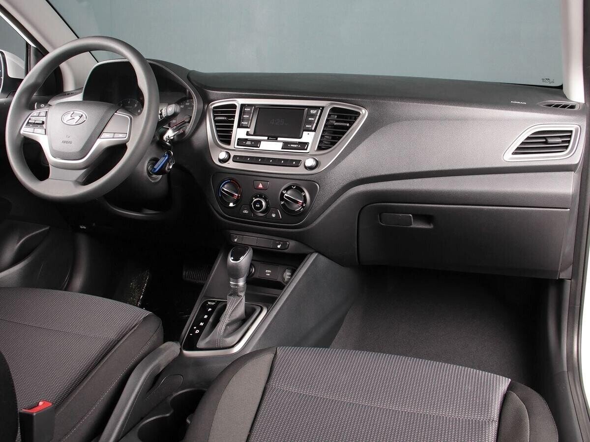 Hyundai Solaris 2021