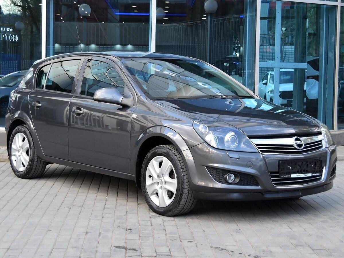 Opel Astra 2012