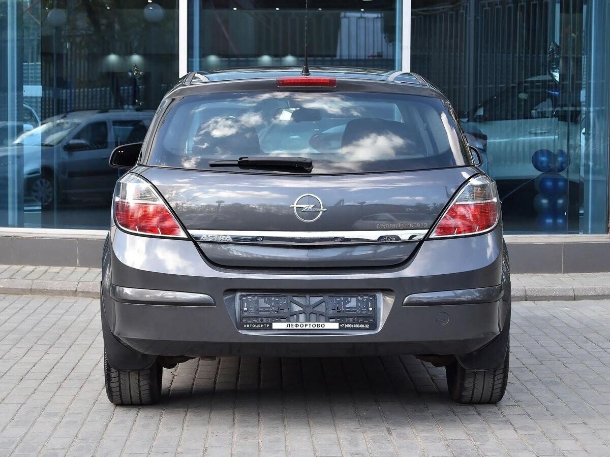 Opel Astra 2012