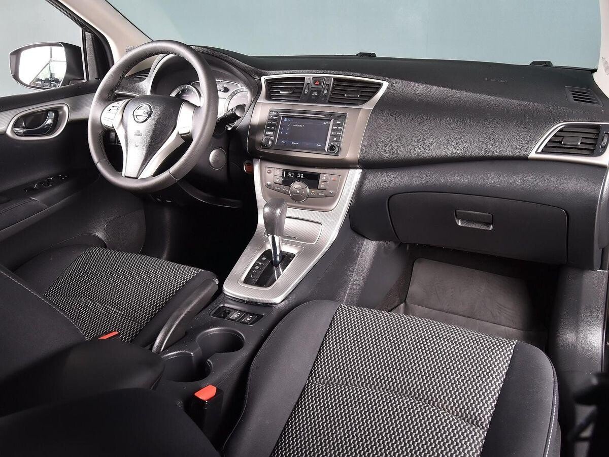 Nissan Tiida 2015