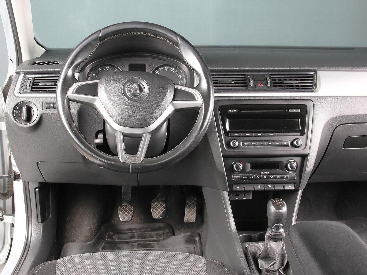Skoda Rapid 2015