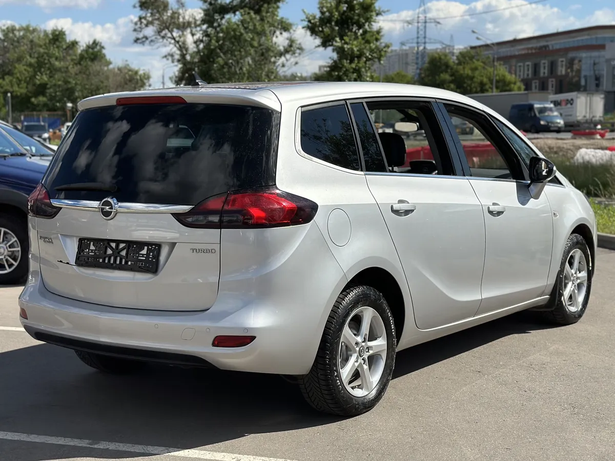 Opel Zafira 2014